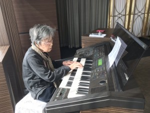 92歳　田上さんの奏楽でした！