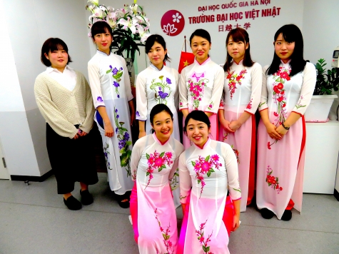 6-9-AoDai3.JPG